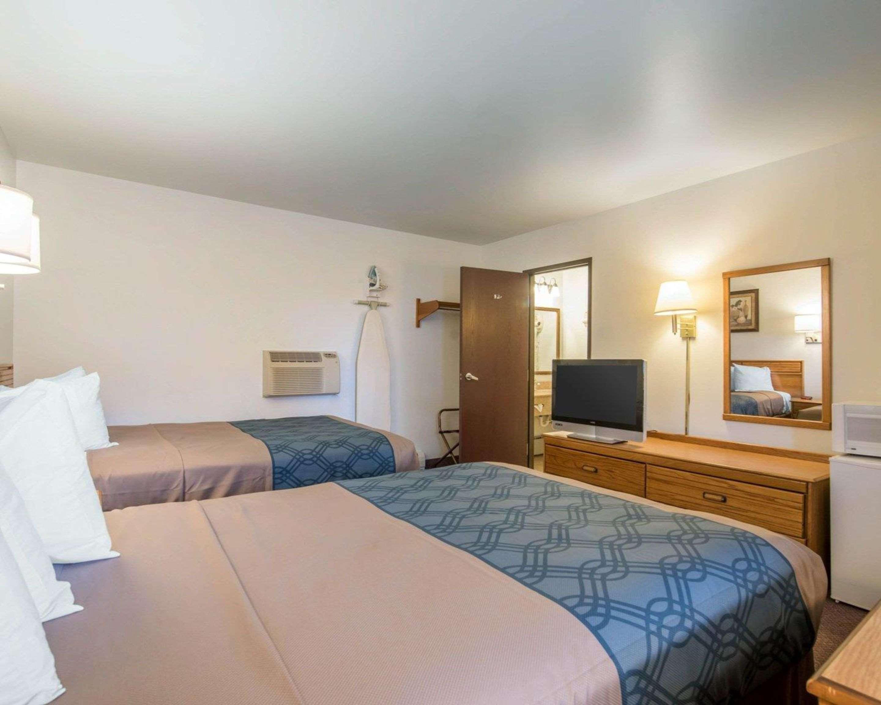 Econo Lodge St Albans Town Saint Albans Exterior photo